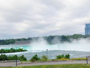 Scenic view of Niagara Falls on gloomy day,