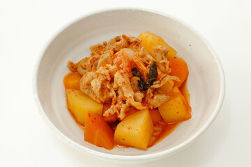 豚キムチ肉じゃが