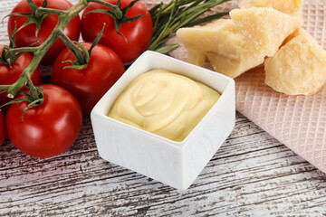 Cheese sauce in the bowl