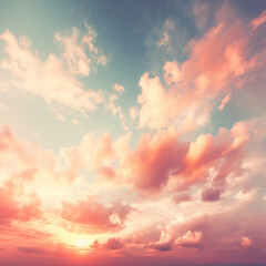 Fototapeta na wymiar Fotografia con detalle de cielo con nubes, tonos rosados y anaranjados, al amanecer