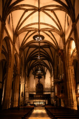 Fototapeta premium Cathedral Majesty: Interior Elegance and Sacred Beauty