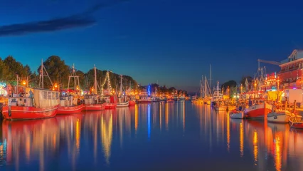 Selbstklebende Fototapeten Rostock Warnemünde Hafen © niemannfrank