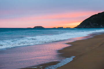 Fototapeta na wymiar beautiful beach at sunset