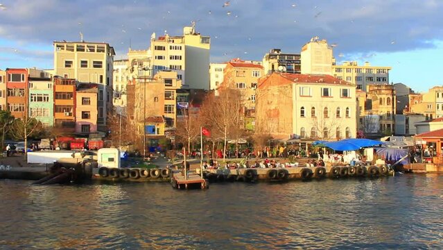 Golden Horn. It's the body of water that separates the north and south as "old" and "new" parts of European Istanbul. As the sun sets, its yellow light blazes on the waters of the Goldenhorn. Colors o