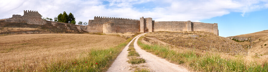 Ruins of the castle and walls of Fuentidueña