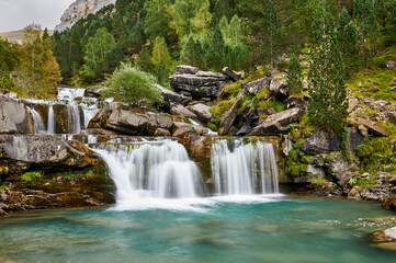 Fototapeta na wymiar Gradas de Soaso waterfall, Ordesa Natural park