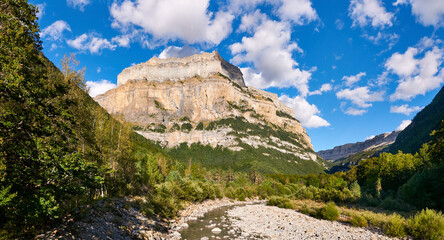 Arazas river. Ordesa valley. Ordesa Natural park