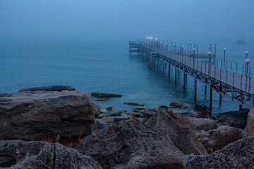 Obraz premium water, sea, pier, beach, sky, lake, bridge, ocean, sunset, landscape, dock, wooden, nature, coast, wood, jetty, clouds, travel, sunrise, summer, sand, boat, sun, cloud, walkway