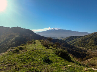 visuale del vulcano etna dai monti nebrodi, 1535