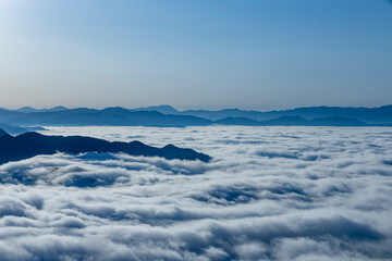 来日岳の雲海　sea ​​of ​​clouds