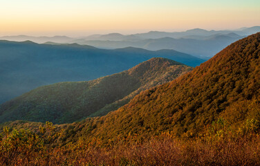 Blue Ridge Parkway, Famous Road linking Shenandoah National Park to Great Smoky Mountains National Park