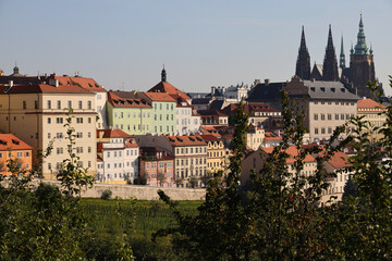Obraz premium View of Prague Castle and surroundings from Lobkowicz Garden
