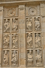 Santiago de Compostela, particolari della “Porta Santa“, detta anche la “Porta del Perdono” della Cattedrale - Galizia, Spagna