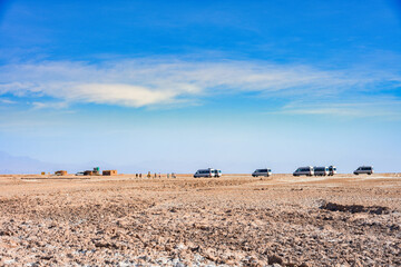 Termas de Puritama no deserto do Atacama, Chile. Águas termais no deserto cercada por montanhas.