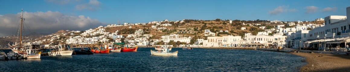 Fototapeta na wymiar Mykonos (Chora), Cyclades Islands, Aegean Sea, Greece