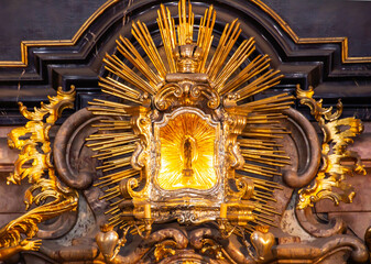 Impressionen der Altstadt von Prag mit Kirchen und Karlsbr&uuml;cke