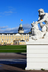 Skulpturen am Schloss Karlsruhe