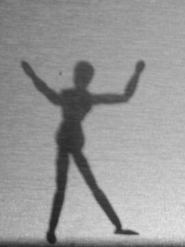 H&uuml;pfende Figur als Schtten