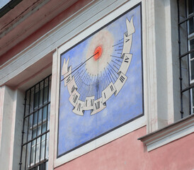 Fototapeta na wymiar sundial to mark the times of the day and the hours written with Roman numerals