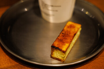 【食べ物】スティック状のブリュレチーズケーキ