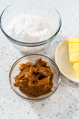 Dulce de leche buttercream frosting