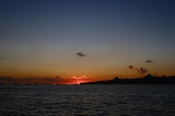 Fototapeta premium sunset over the sea