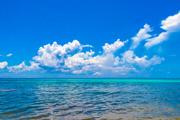 Obraz premium Tropical mexican beach clear turquoise water Playa del Carmen Mexico.