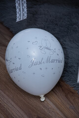 wedding balloons decorated with bride and groom