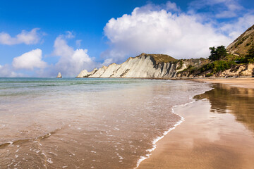 Cape Kidnappers, the beach and cliffs, Hawkes, Bay, New Zealand. An easy day out from Napie