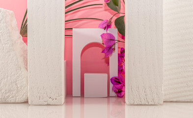Arrière plan rose avec présentoir pour des produits avec un rendu 3 D. Plate-forme vide avec...