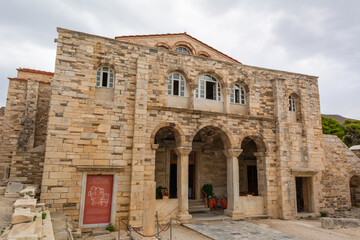 Fototapeta premium Holy Church of the Virgin Mary Ekatontapiliani, in Parikia. The Byzantine Museum of Paros. Cyclades, Greece