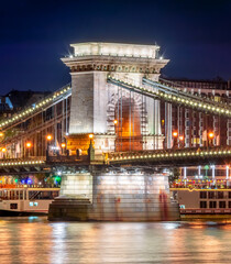 Chain bridge over Danube river at night, Budapest, Hungary