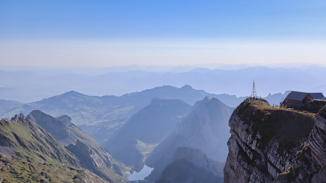 Saentis Bilder Durchsuchen 1,887 Archivfotos, und