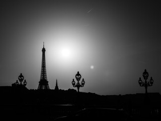 Ombre chinoise tour Eiffel Paris - 680567131