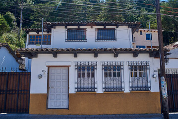 San Cristóbal De Las Casas, Pueblo Mágico, Chiapas, Viajero, Casas Coloniales, Tejas Rojas,...