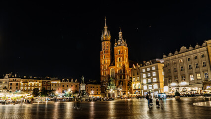 Fototapeta na wymiar The main square of the old town in Krakow in the night lights.