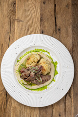Grilled tenderloin with cauliflower puree