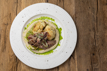 Grilled tenderloin with cauliflower puree