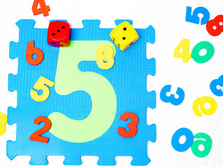 Educational games. Colored cubes and numbers for kindergarten. Puzzles.	 - 680691763