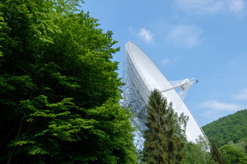 Radio Telescope in the Woods - 680716910