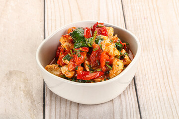 Chicken with tomato and spinach