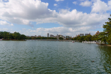 Fototapeta premium 日本の公園 福岡県大濠公園の風景