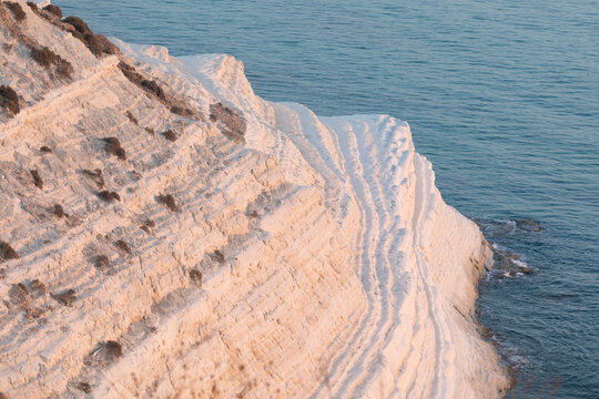 Italy, Sicily, Realmonte, Aerial view of Scala dei Turchi cliff