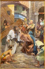 Foto op Canvas TREVISO, ITALY - NOVEMBER 8, 2023: The painting  Veronica wipes the face of Jesus as part of Cross way stations in the church La Cattedrale di San Pietro Apostolo by Alessandro Pomi (1947). © Renáta Sedmáková