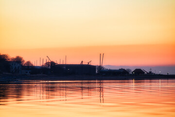 Fototapeta na wymiar Sunset over the Harbour 