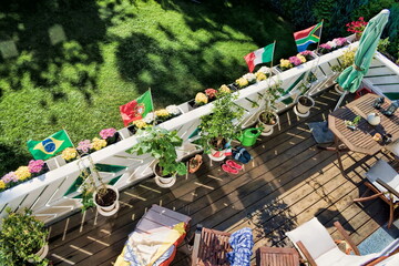 erkner, deutschland - sommeridylle auf dem balkon