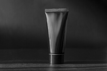 Empty Black Cosmetic Container for Face Cleansing with Charcoal