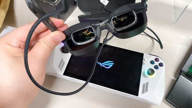XReal Air 2 AR Glasses & ASUS ROG Gaming Device: The Future of Immersive Tech and Portable Gaming