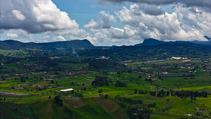 Fototapeta na wymiar Hermoso paisaje en las montañas cerca a la Unión, Antioquia, Colombia.