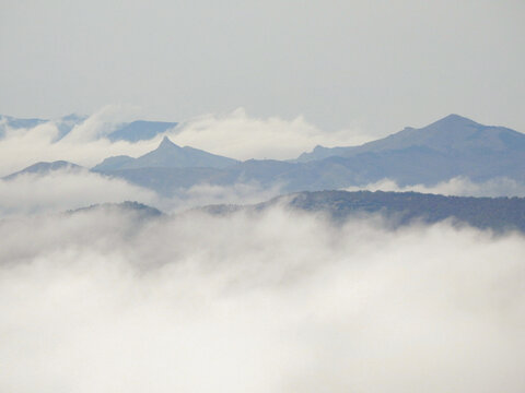  mountains in  fog
